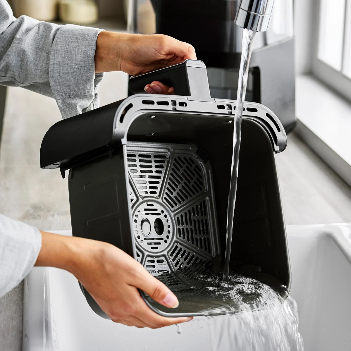Bistro 7-Quart 360° Clear View Air Fryer
