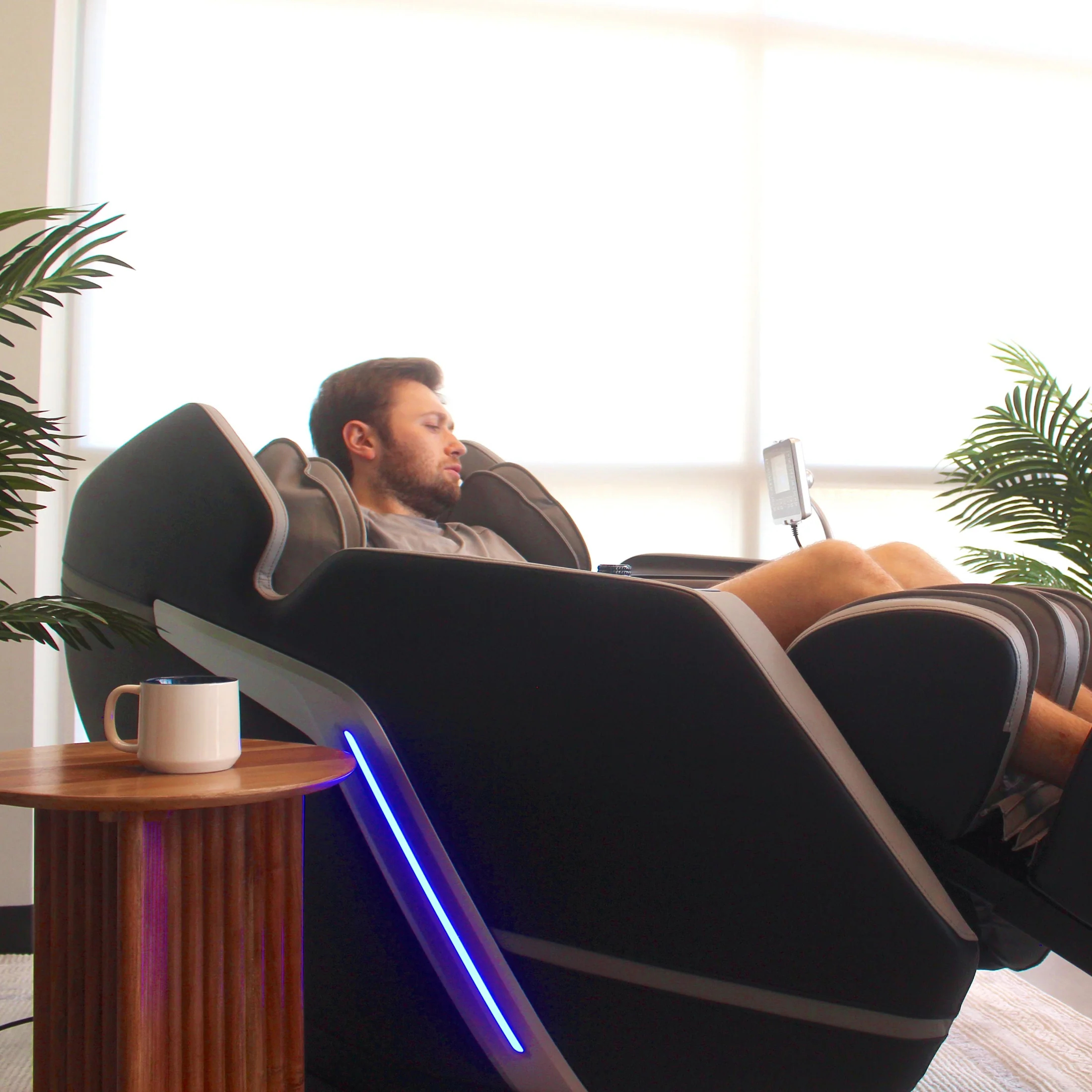 Lifesmart Nova 4D Faux Leather Zero Gravity Massage Chair R8658L